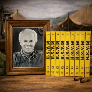 Vintage MAS*H Mike Farrell Signed Photo Collector’s Edition 9 VHS Clamshell Set